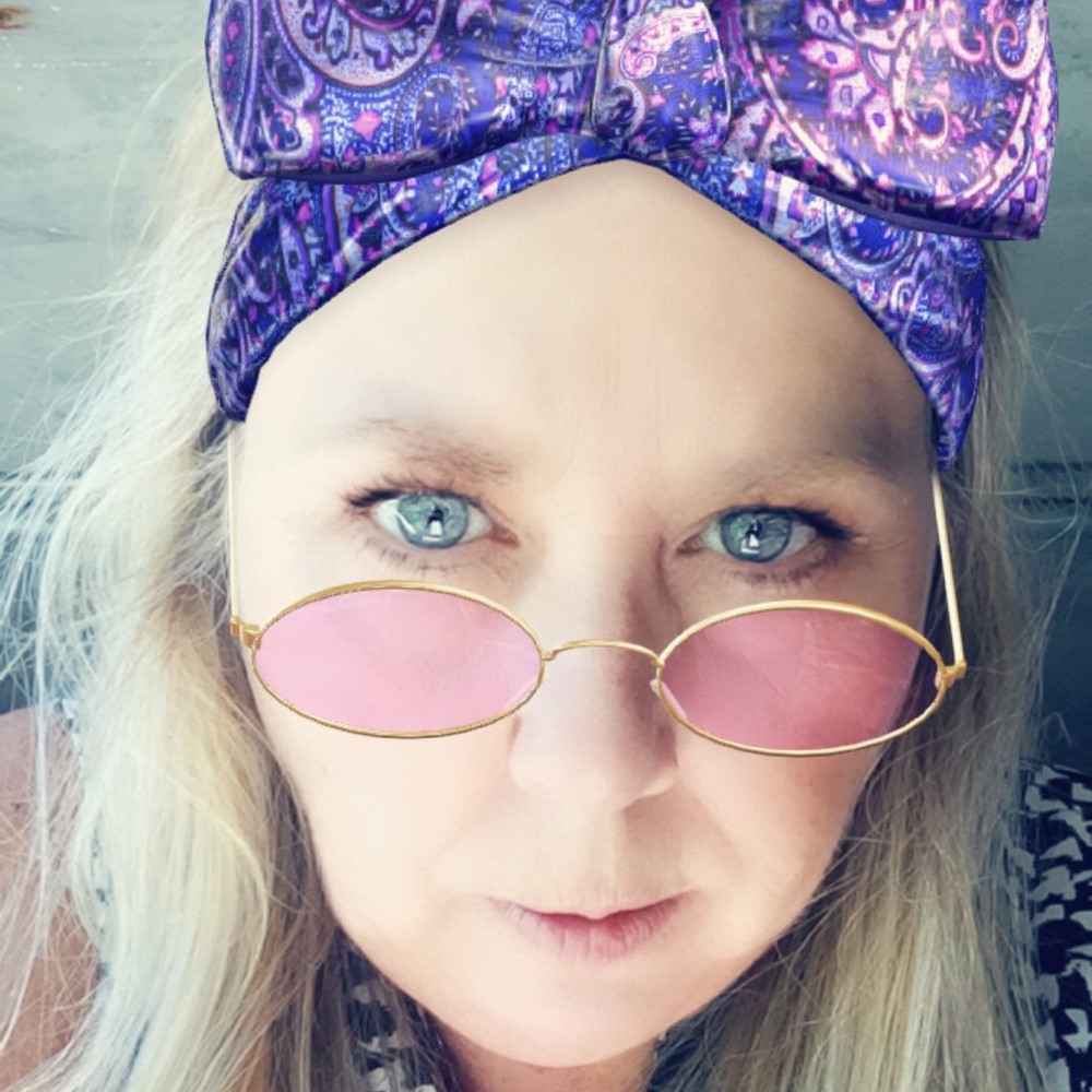 Meet your Posher, Lisa